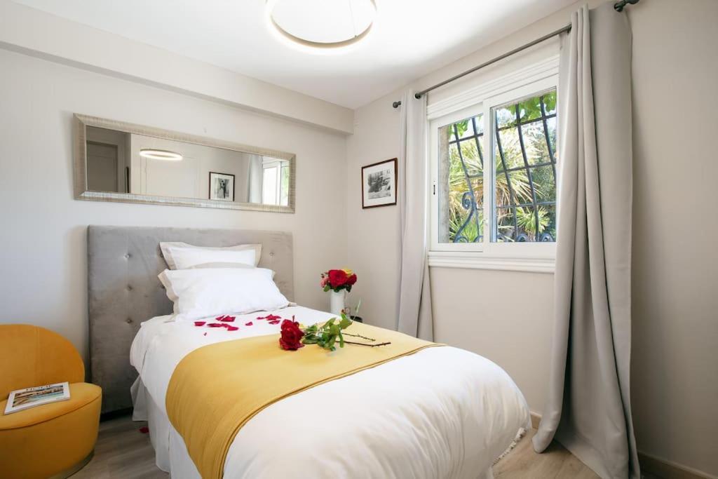 Le Castel Rose Super Cannes, Face Aux Iles De Lerins Vallauris Exterior photo