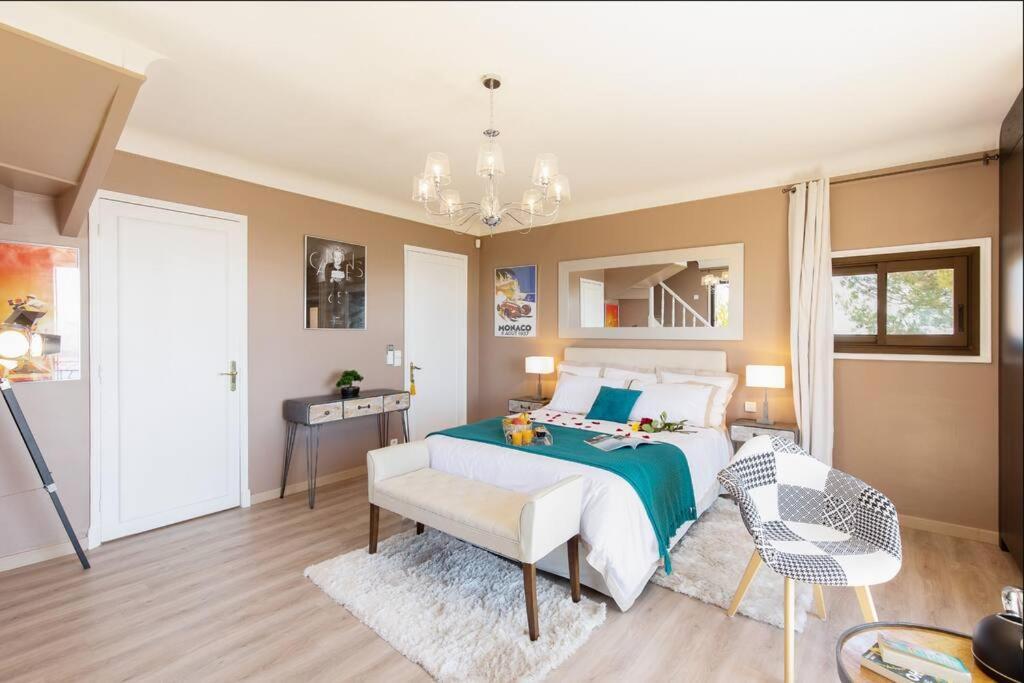 Le Castel Rose Super Cannes, Face Aux Iles De Lerins Vallauris Exterior photo