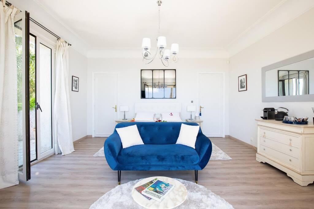Le Castel Rose Super Cannes, Face Aux Iles De Lerins Vallauris Exterior photo