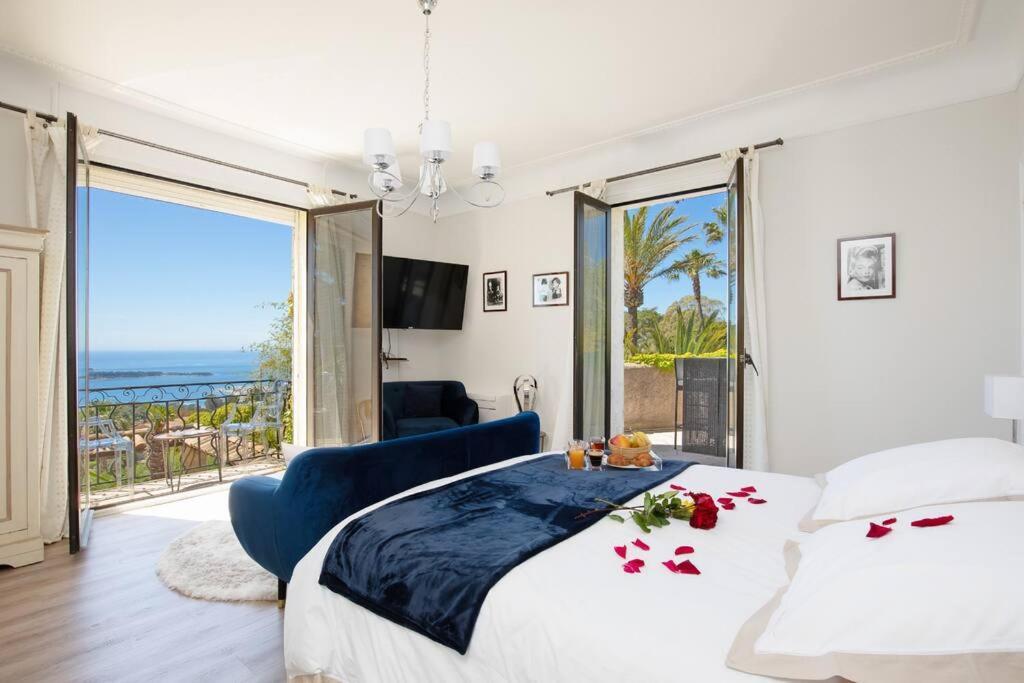 Le Castel Rose Super Cannes, Face Aux Iles De Lerins Vallauris Exterior photo