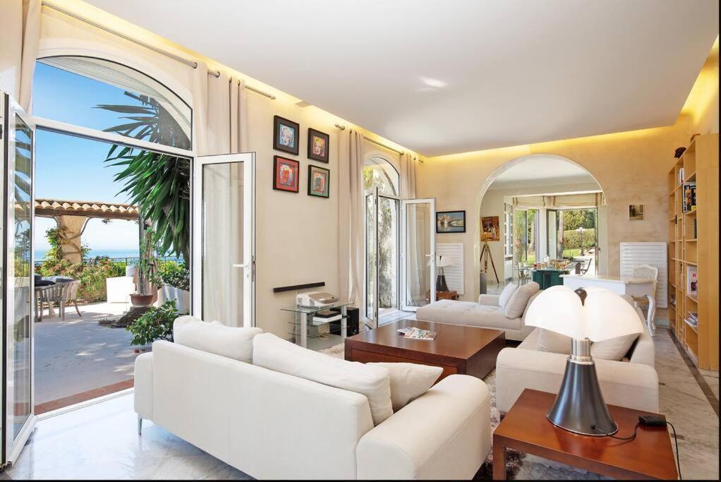 Le Castel Rose Super Cannes, Face Aux Iles De Lerins Vallauris Exterior photo